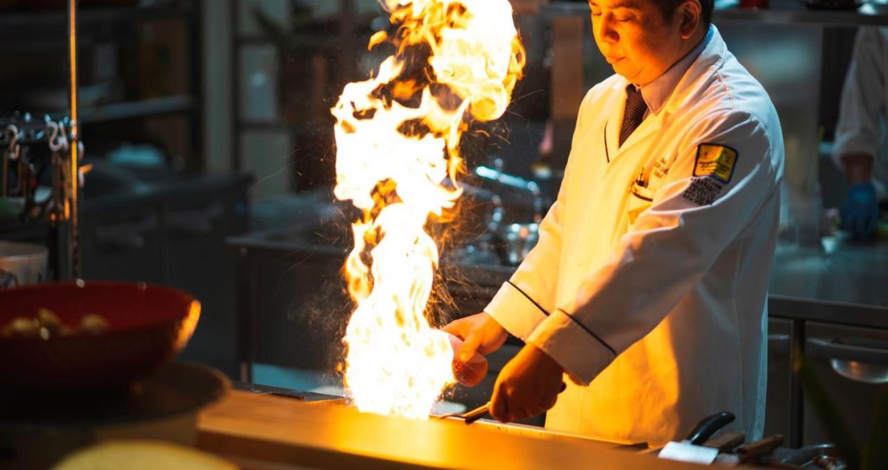 Hotel Sansui Naha Ryukyu Onsen Naminoue-No-Yu Esterno foto